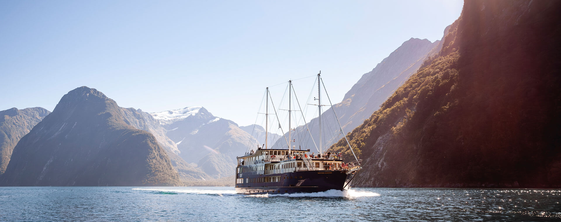 milford sound urban city tour and transfers